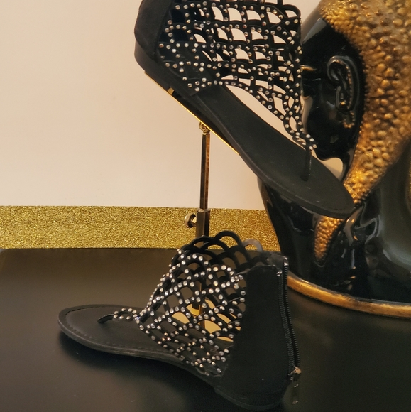 Zigi Soho Shoes - Zigi Soho "Melaa" Caged Flat Sandals